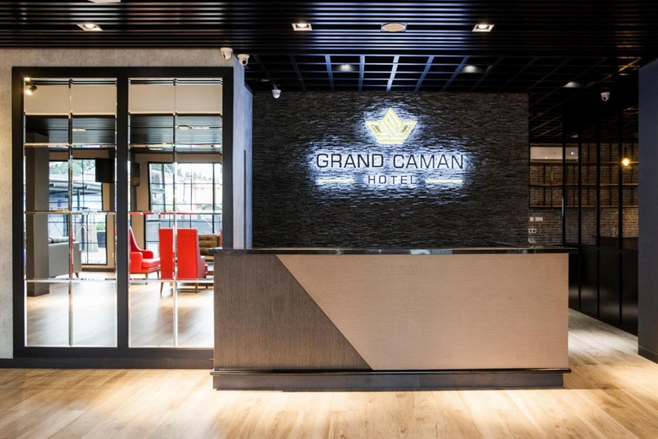 Grand Caman Hotel Bekasi Dış mekan fotoğraf